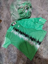 جديد • ١٢ قطعة • مقاسات متنوعة