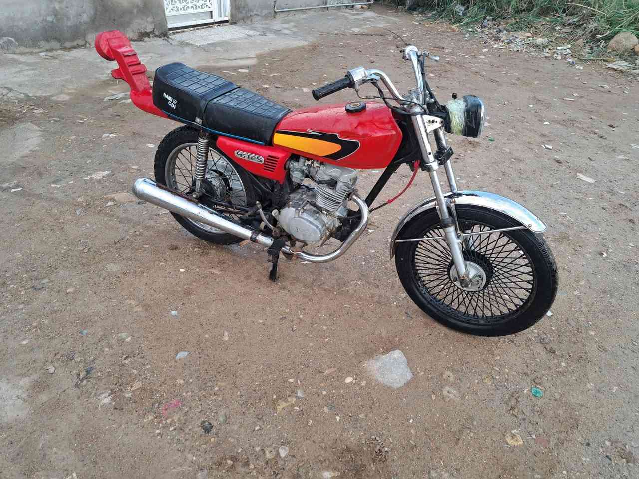 للبيع موديل ١٦ اصوليه 
السعر ٣٥٠
***********
