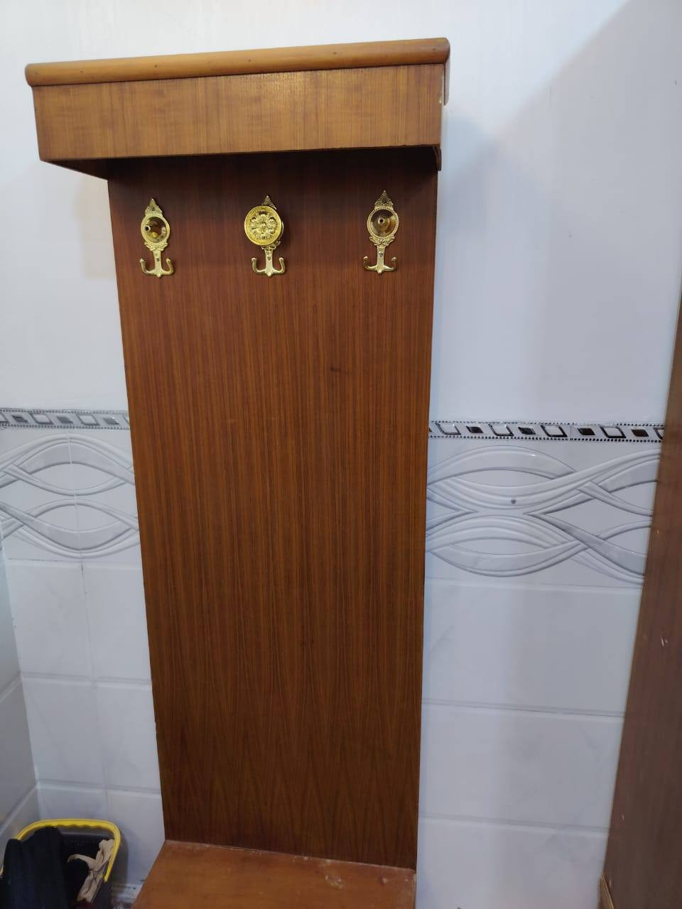 السلام عليكم ورحمة
#مكلف_بالنشر
غرفة اخشاب  مستعملة نظيفة
سعر الغرفة ٣٥٠ الف
دوشك غير مستعمل جديد السعر ٩٠ الف
رقم الهاتف : ***********
