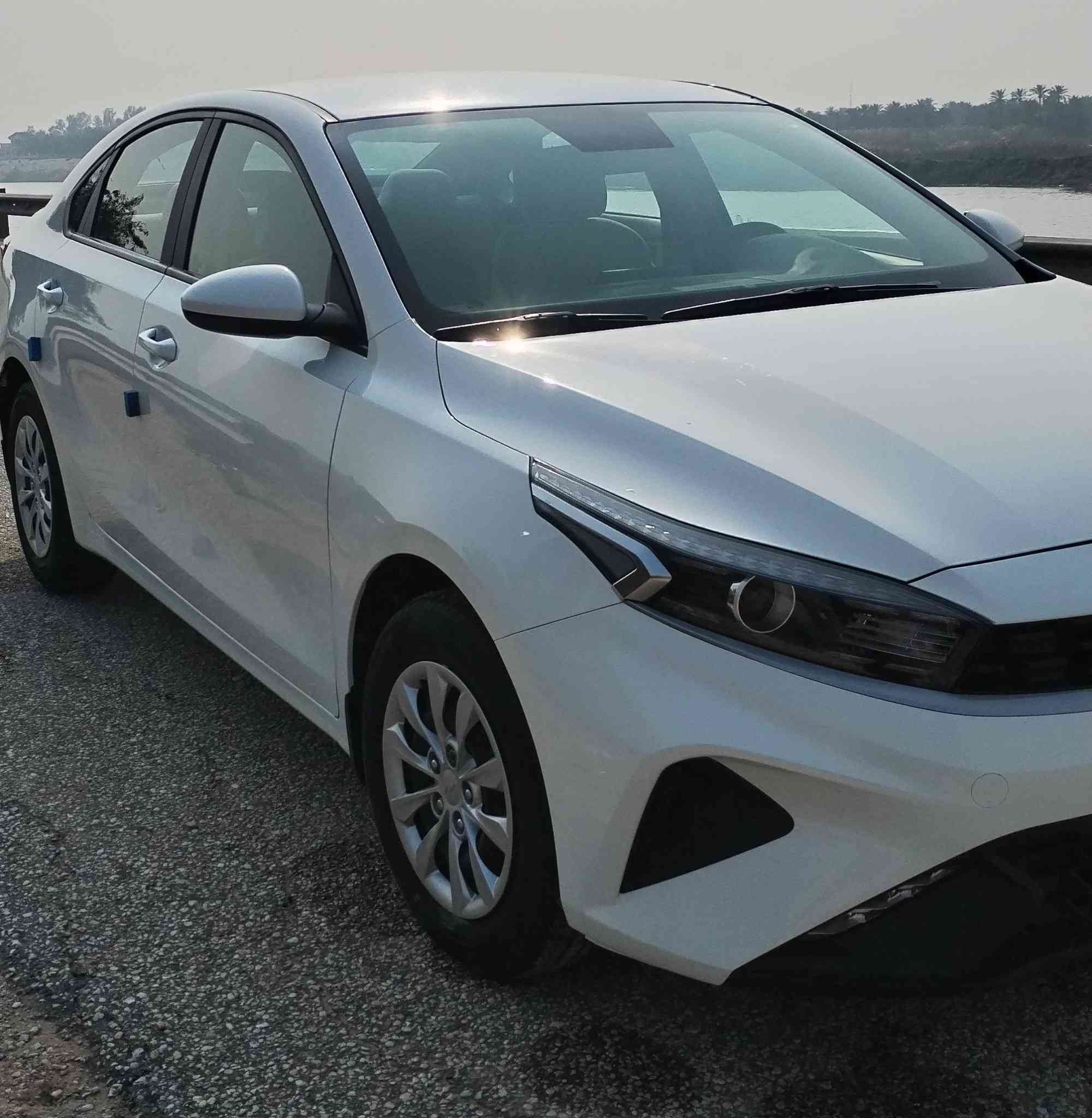 كيه سيراتو مديل 2024 كفاله  عامه محرك 1600 ماشيه 14الف سعر قفل ١٧٧ مكانه نجف ***********
