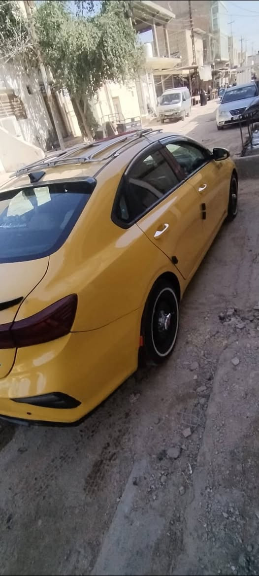 سلام عليكم فورتي للبيع موديل ٢٠٢١ نص فول سياره كير ايتي محرك جديد
حداديه جديده صبغه جديده حادثها موضح بصوره وبيها حدث بالعراق جاملغ  جهت اليمنه سياره جديده معنه الكلمه معمره تعمير صحيح وكبل للشارع 
سياره بسمي رقم بغداد انكليزي مواصفات معروفه تايرات جدد مال جناي سعر 132 وبيها مجال الاستفسار 
هاذا رقم ابو السياره *********** بيع فقط
