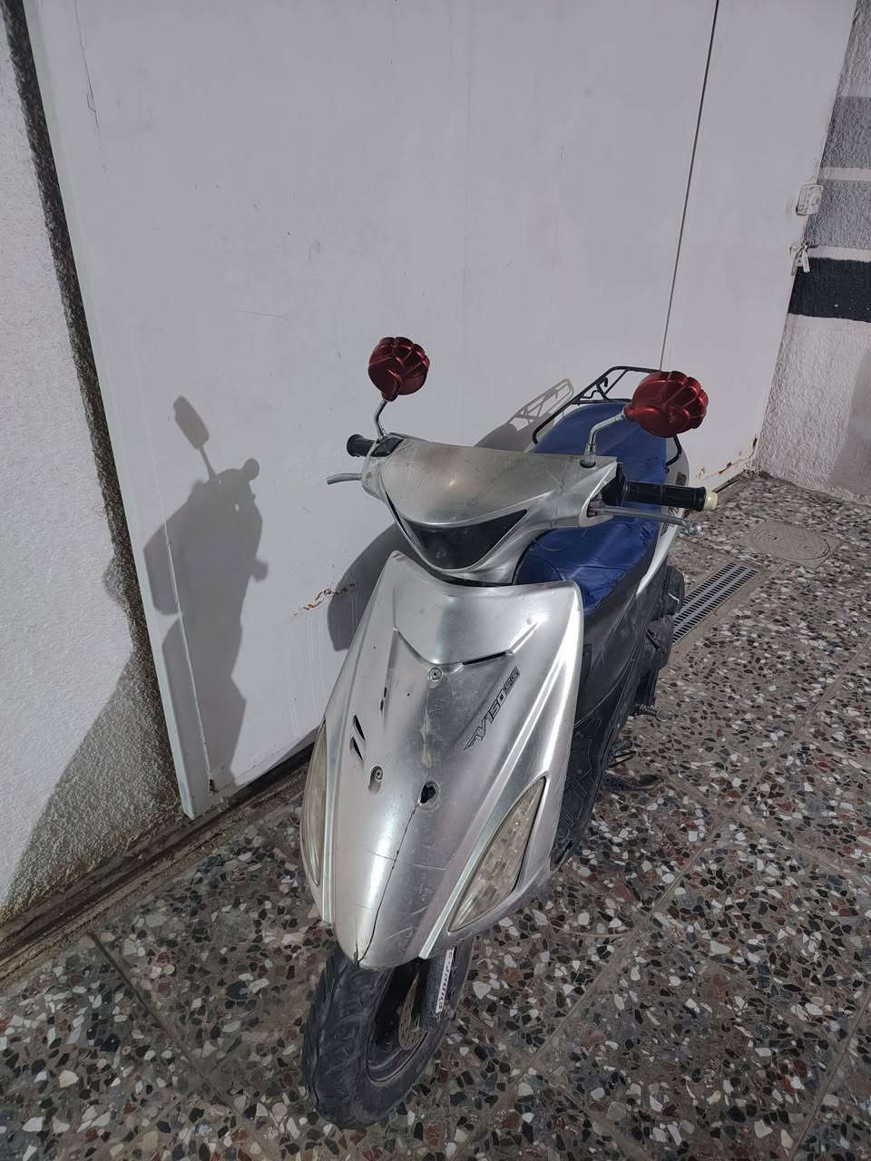 السلام عليكم للبيع ادرس صيني نقصها بس باتري ***********
