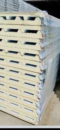 سندويش جديد مامستعمل شرط برغي ممضروب عليه باقي قطعتين كل قطعه ٩امتار ا...