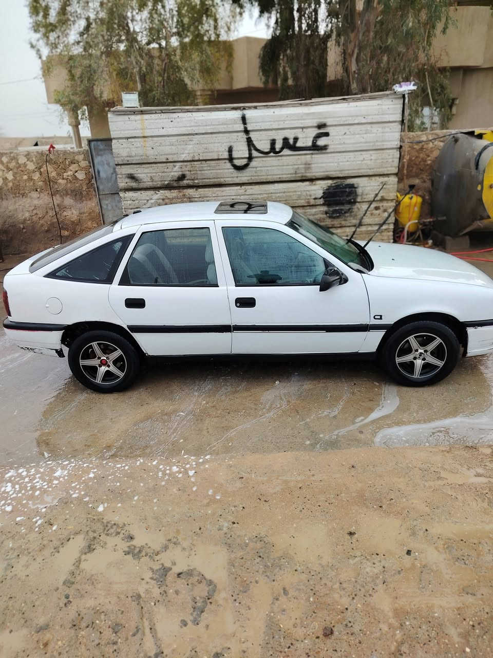 للبيع فكتر حجم 20موديل 92 طخم جديد محرك نضيف 4 دسك رقم نينوى دولي كابون بنزين سعر 42  مجال تواصل ***********
