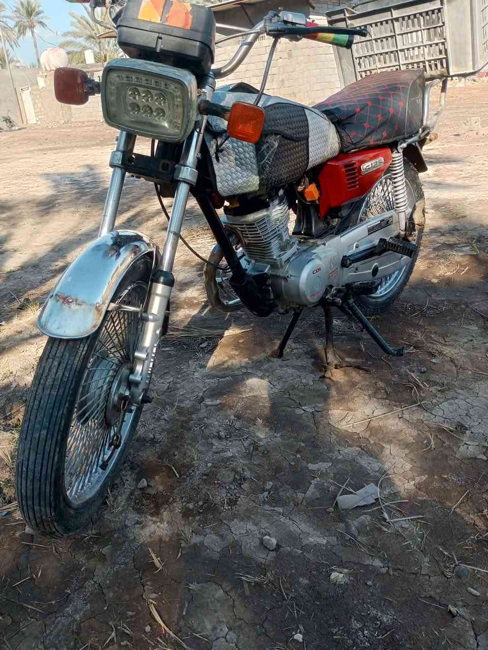 السلام عليكم ،للبيع موديل19،اصولي اوراق كامله محرك ماممدوده عليه سبانه كهربائيات شغاله ،،نقصها بس باتري وشاير ليوره فقط ،السعر 350وبيها مجال قليل العنوان صويرة خلف محطة الشيخ،***********
