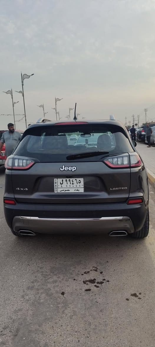 سلام عليكم
للبيع فقط …

جيب شيروكي بزون موديل2019 وارد امريكي ضربتها بنيد وشويه بي الجاملغ حدثها جدن خفيف ايرباك برده طاك ومرجع سستم كامل رقم بغداد  فول مواصفات  ماعده الفتحه  بصمه  حساسات امامي خلفي لادار  تريل هوك

‏‎ دفع رباعي 4×4 مكينه  6 سلندر 3.2المرغوب
‏‎مواصفات السيارة
‏‎تشغيل عن بعد
‏‎بصمة سايد بريك 
‏‎كشن كهربائي  الامامي تدفئه +تبريد الخلفي تدفئه
‏‎دفع رباعي 
‏‎4 انظمة قياده
لادار
تحديد مسار 
تريل هوك
اوتو بارك
‏‎نظام اطفاء المحرك الذاتي اثناء التوقف
‏‎اشاير جانبيه
شاشه كبيره
‏‎شاشة عطلات
‏‎شاشة ثانية لمس كمبيوتر السيارة 
‏‎تبريد قطعتين
‏‎كامره دواره
‏‎سبع وسائد هوائيه
‏‎انارة ترحيب
‏‎لايت زينون
‏‎بلوتوث
‏‎مثبت سرعة
‏‎مانع انزلاق 
‏‎وبعد كومه مواصفات 
السعر 140 وبيها مجال بسيط مكاني كربلاء ***********
