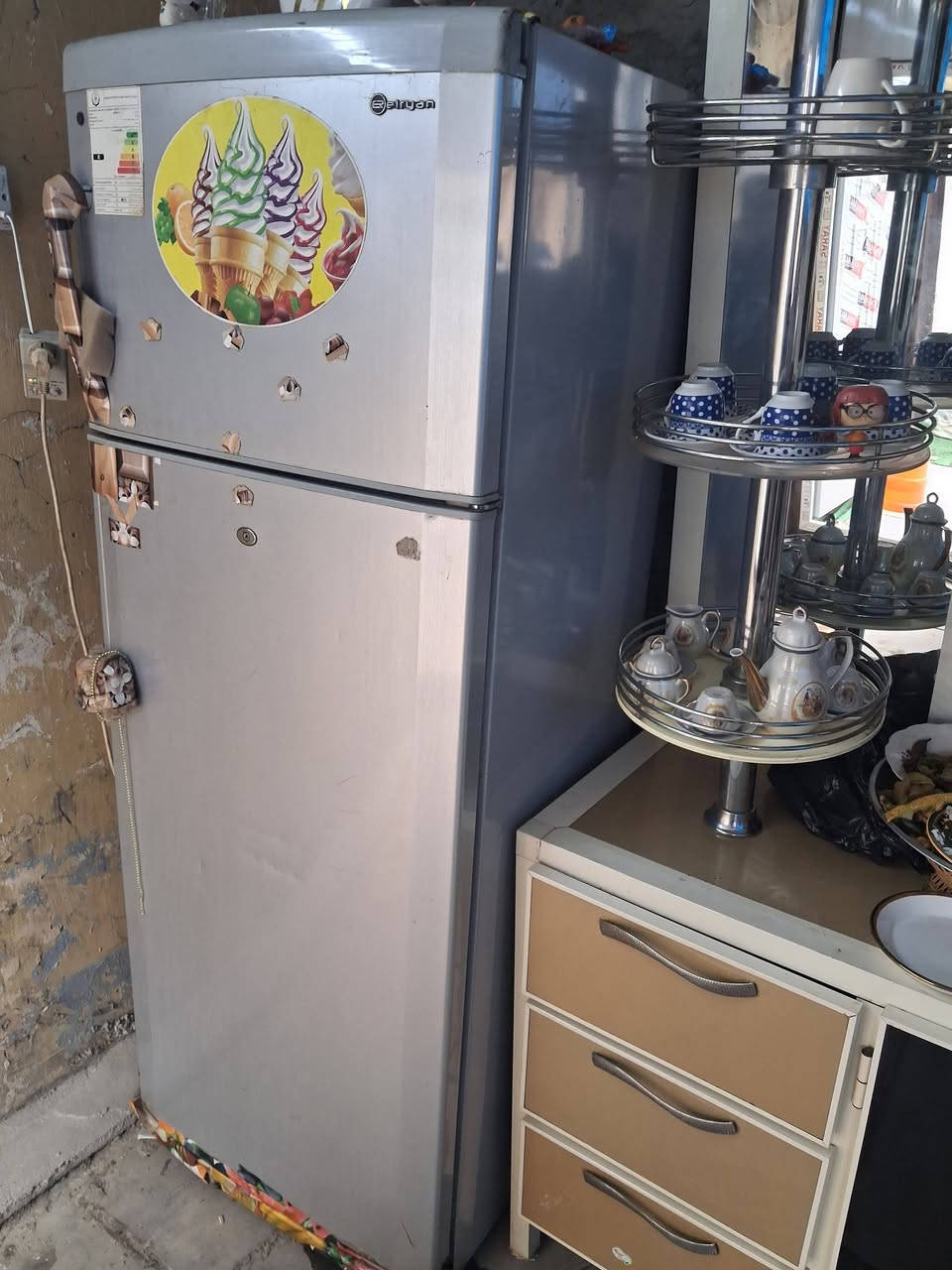 ثلاجه اوتمتيك  عطلان محور اله واحد خارجي سعره ٢٥٠الف حجم ٢٨ قدم
ومجمده نظبفه سعر ٩٠ الف
مكان بغداد شارع حيفا
***********
