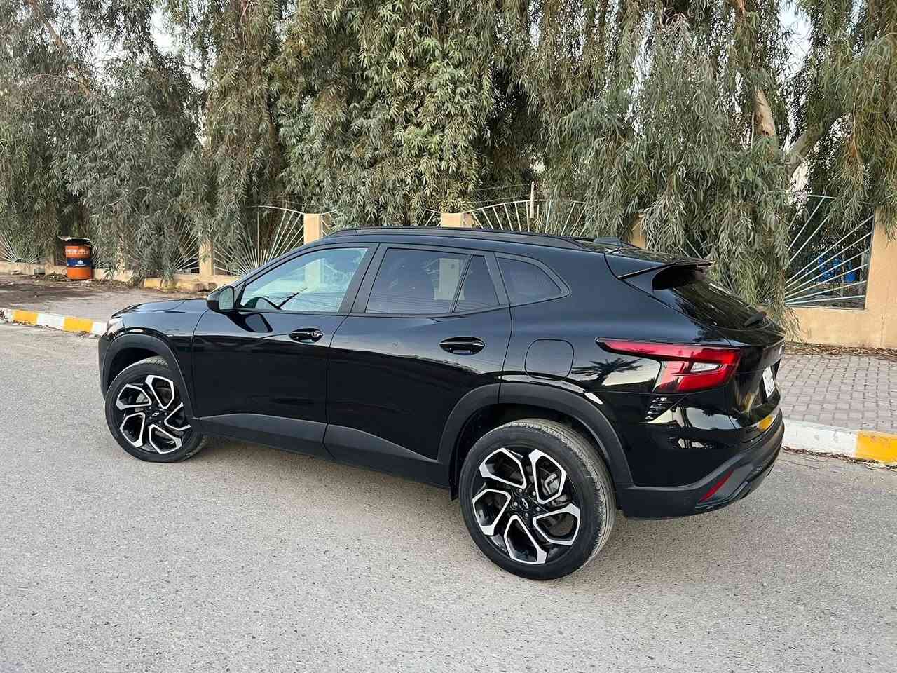 السلام عليكم
‏للبيع شوفرليت تراكس  2024
‏وارد امريكي ضرر جاملغ+ بنيد يعني بيه قطعتين صبغ 
بدون بارد وشخوط وتكحيل 
سيارة حلوة وجديدة لوك ماشيه 22 يعني بحالت الوكاله 

مواصفات RS
بصمه تشغيل +تشغيل عن بوعد
شاشه دجيتل    ويل كروم 
رادار امامي شغال  
يحكم ستيرن كامل  
شاشه كبيره + كاميرا دوارة 
رقم الشاصي مرفق مع المنشور 
‏سيارة رقم صلاح الدين الدولي سنويه جديده هزه جديده يعني شرط التحويل 
‏السعر 143وبيه مجال الشراي يخابر 
***********
