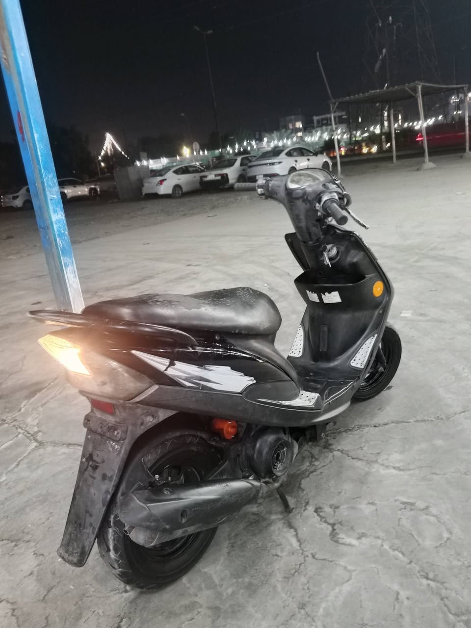 السلام عليكم ماكس عدله للبيع درجة سلف ريضي هندر كهربائي كلها شغاله دراجه بلديه سعر 450بيه مجال مكاني بغداد الغزاليه ***********

