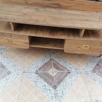 ميز شاشة • حله ورديه • مخضر