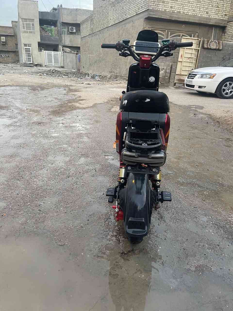 سلام عليكم دراجه X900 مويدل2025
5 بطاريات جديده .تمشي 45 كيلو دراجه كلشي بيه جديد مبدل زوج تايرات فيتنامي اصلي بيه نقص يده بريك لأمامي و كشن خلفي 
قوت ملف 1800W
سرعه 108.. حقيقي 65 
نظام 4 نمر .
نظام رجوع لخلف R .
دبل اشاره +لايت ثلجي وكشاف2 .. صفر وعالي ثلجي 
دبل استان . .+مدخل شحن ..
السعر 425 بيه مجال حك جيه مكاني بغداد بلديات صحفيين نهايت صحفيين قرب مدرسه زين القوس 
ملاحظة دراجه كلشي بيه جديد تايرات بريك وايرات ملف عقل باتري كله جديد بس كفرات  بيه شخوط بسيطة كما موضح بل صوره  *********** .تفاصيل اكثر راسليني واتساب

