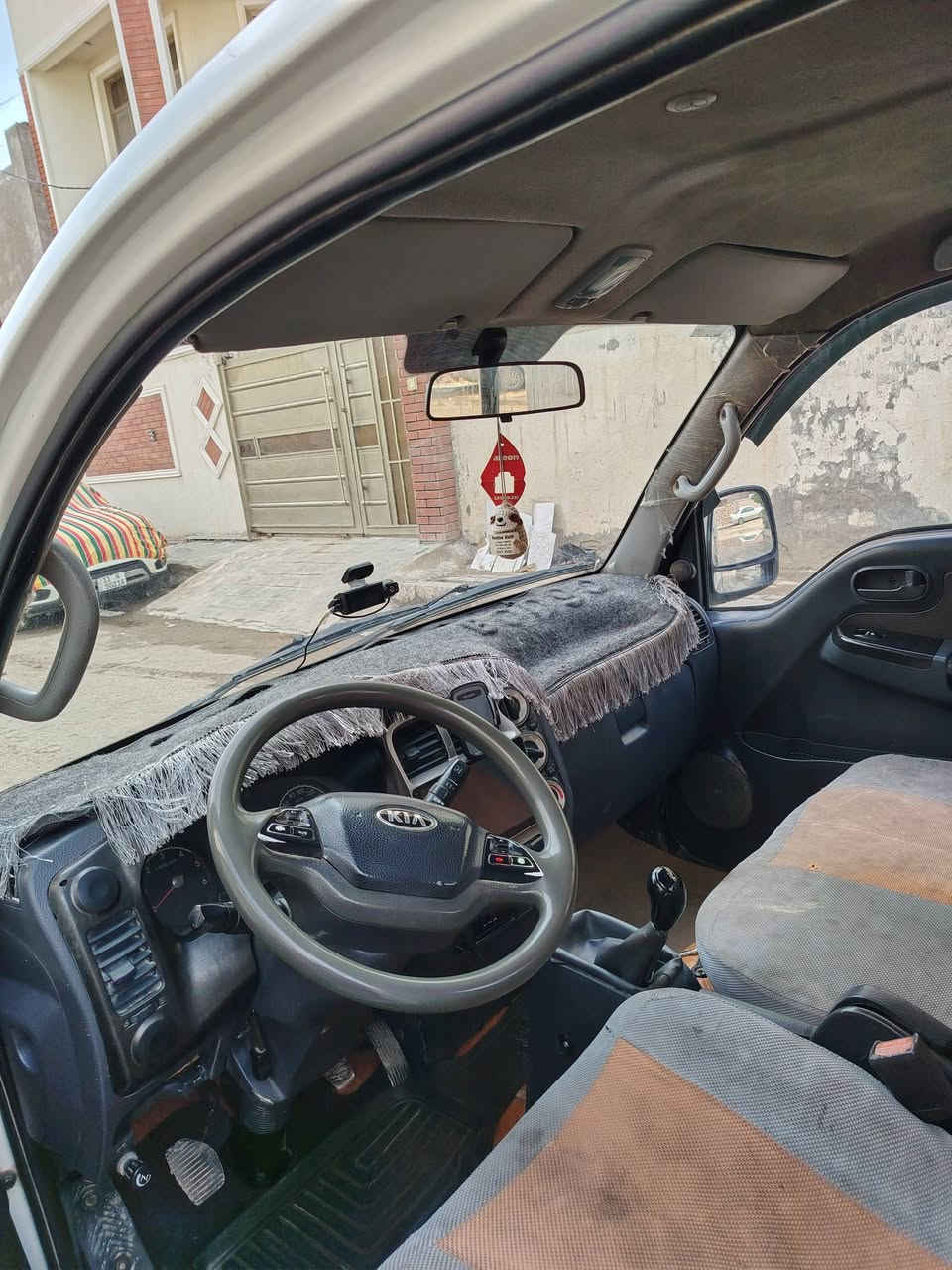 السلام عليكم
كيا موديل 2014
محرك 2700
صبغ شويه بلربع جهة السايق
رقمها نحف
مكانها بابل المركز
 بسمي شخصياً
السعر 93$
موبايل
*********** أحمد الخفاجي
