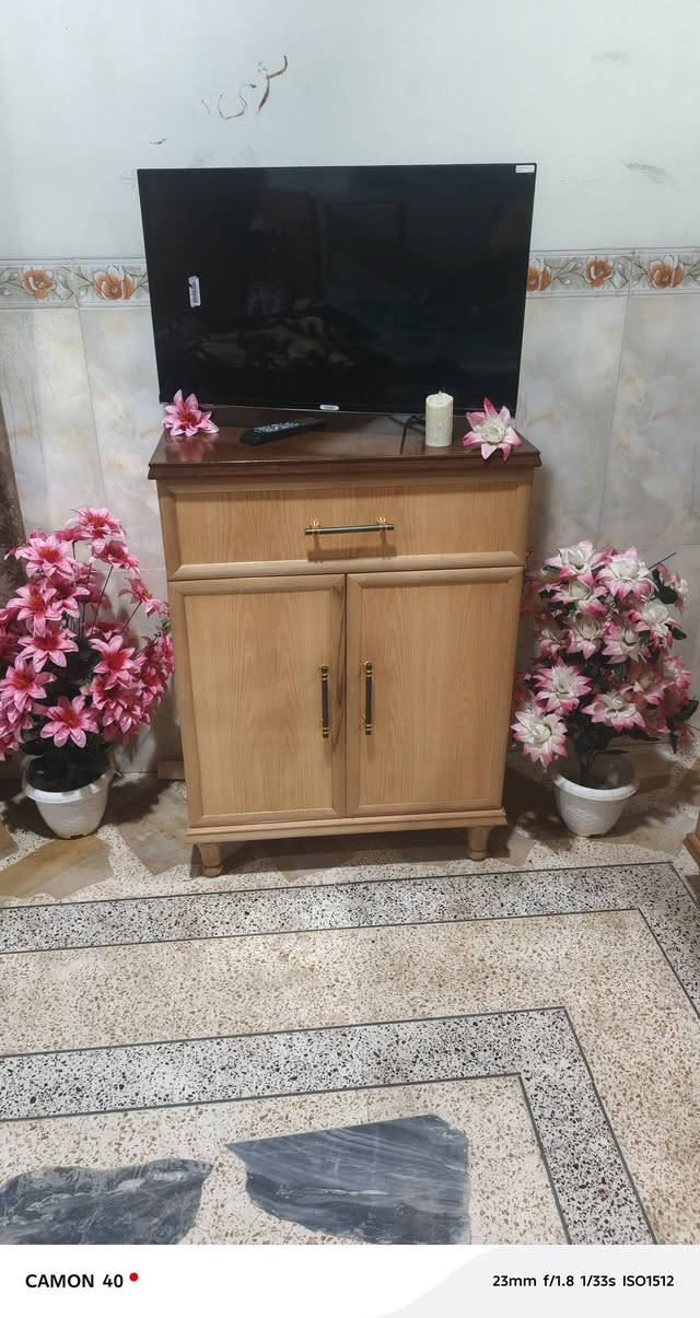 غرفه لل بيع غرفه بعدو جديد سعر كلش مناسب  مليونين عدل وبي مجال بسيط لل طيبين اتصل عل رقم وبي وتساب ***********
