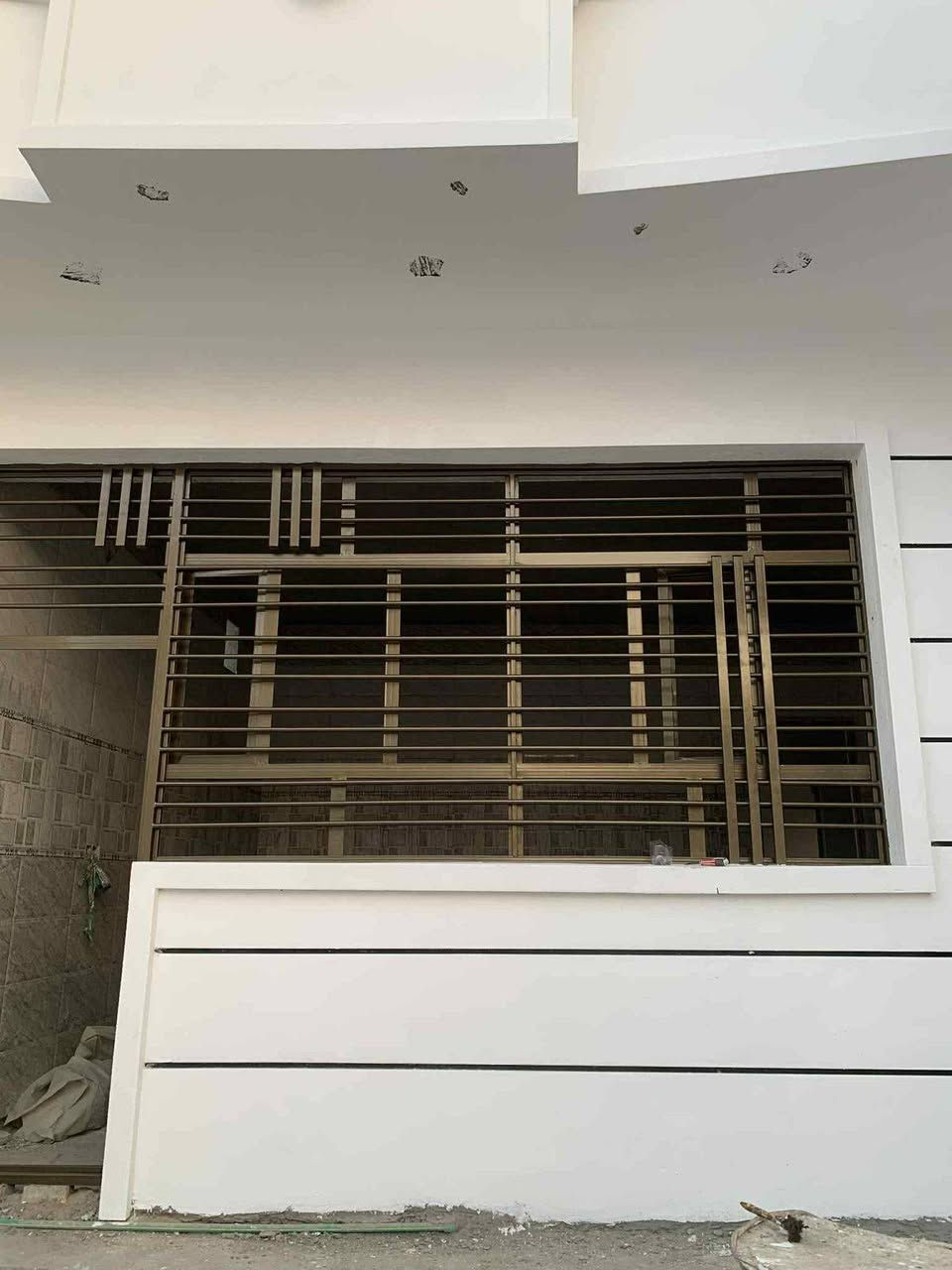 سلام عليكم تنضيف وصبغ الشبابيك 
يوجد كادر كامل التنضيف الشبابيك 
والصبغ مكاني بغداد اتصل بنا ***********
