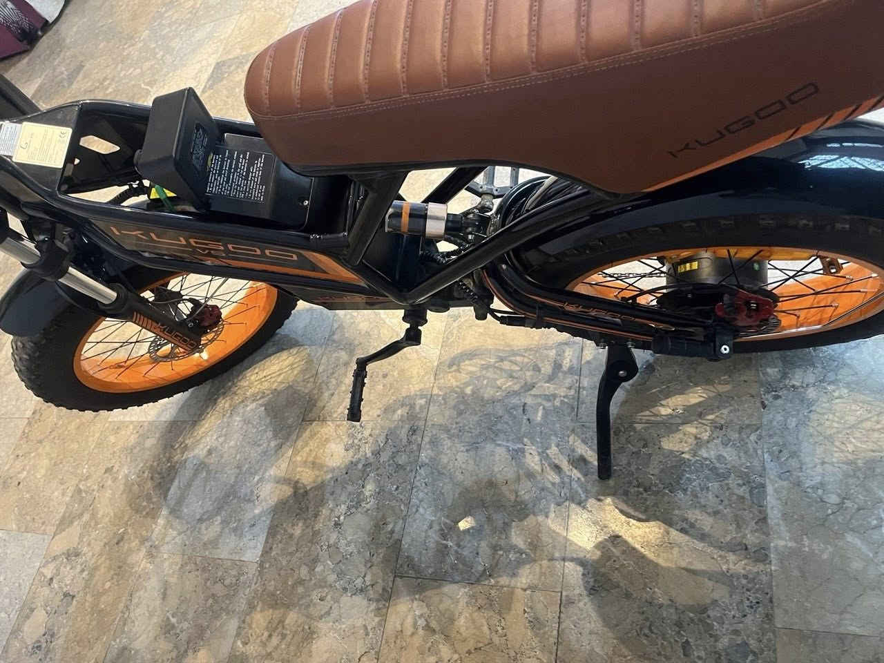 دراجة من شركة kugoo دراجة شحن وبنفس الوقت بايسكل الدراجة 3 سرع سرعتها 60 حقيقي تتحمل وزن 150 نوع البطارية ليثيوم ايون دبلات امامي خلفي حجم التاير كبير 48 فولت 24 امبير بريكات دسك هايدروليك تحتوي على عقرب من نوع شيمانو 6 سرع السعر مليون وبي مجال بغداد العبيدي


**إذا كنت صاحب هذا الإعلان وتريد حذفه لأي سبب، رجاءا أرسل رسالة إلى الدعم الفني**