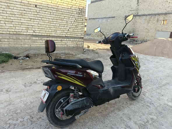 دراجة سكنس موديل ٢٠٢٥ للبيع 
رجوع للخلف 
كهربائيات فول 
شلعة ومعدل 
تاير كبير حجم ٢٠ كاملة مكملة مبيها نقص شغل وروح للتواصل *********** السعر ٧٠٠ بيها مجال
