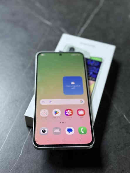 سامسونج a56 ذاكرة 256 رام 8 نظيف كلش كامل ملحقات للبيع ب370 وبيه مجال للاستفسار خاص او الاتصال *********** مكاني كربلاء حي السلام
