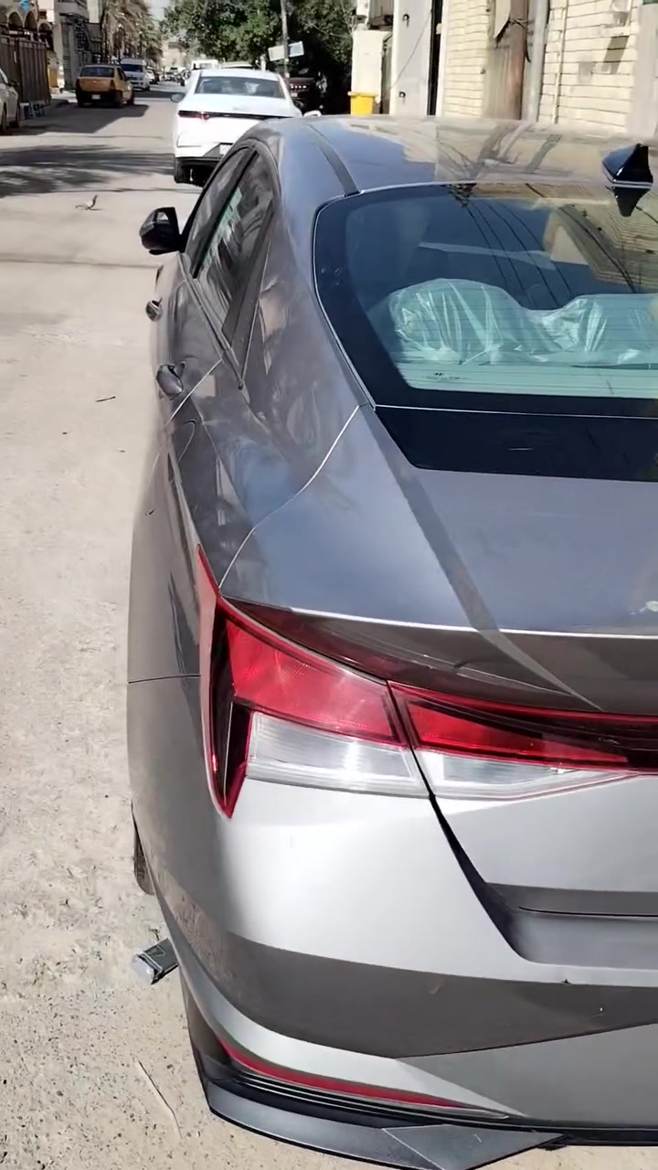 سلام عليكم النترا ٢٣ وارد أمريكي  محرك ٢٠٠٠،، ليبل واحد بدون تبديل صبغ فقط، ماشيه اقل ٣٠ الف ميل،، ٤٠ الف كيلومتر،، حادثه خشم جاملغ بدون دواخل،، وباب خلفي صبغ  سياره جديده،،  السعر ١٤٠ الشراي يتصل *********** بغداد تحياتي،،
