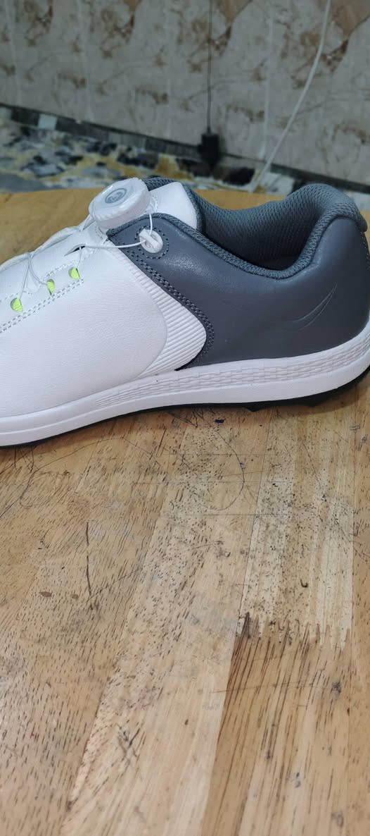 الابيض قياس 42 والاخر قياس 43 غير مستعمل سعر القطعه 20 الف


**إذا كنت صاحب هذا الإعلان وتريد حذفه لأي سبب، رجاءا أرسل رسالة إلى الدعم الفني**