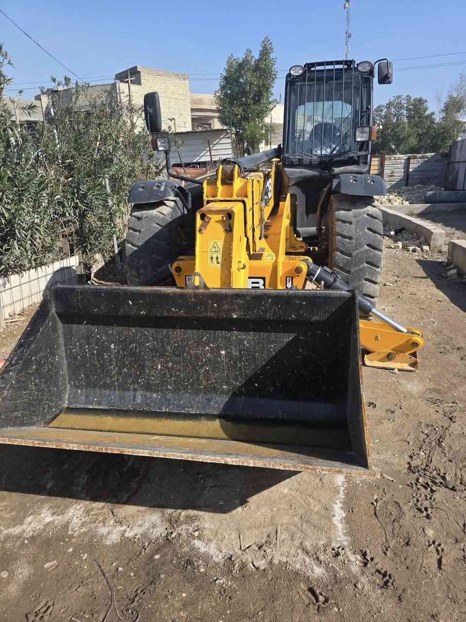 لدينا جهاز جي سيبي شوكيه المكان بغداد  موجوده للعمل او للبيع الموديل 2010 رقم الهاتف ***********
