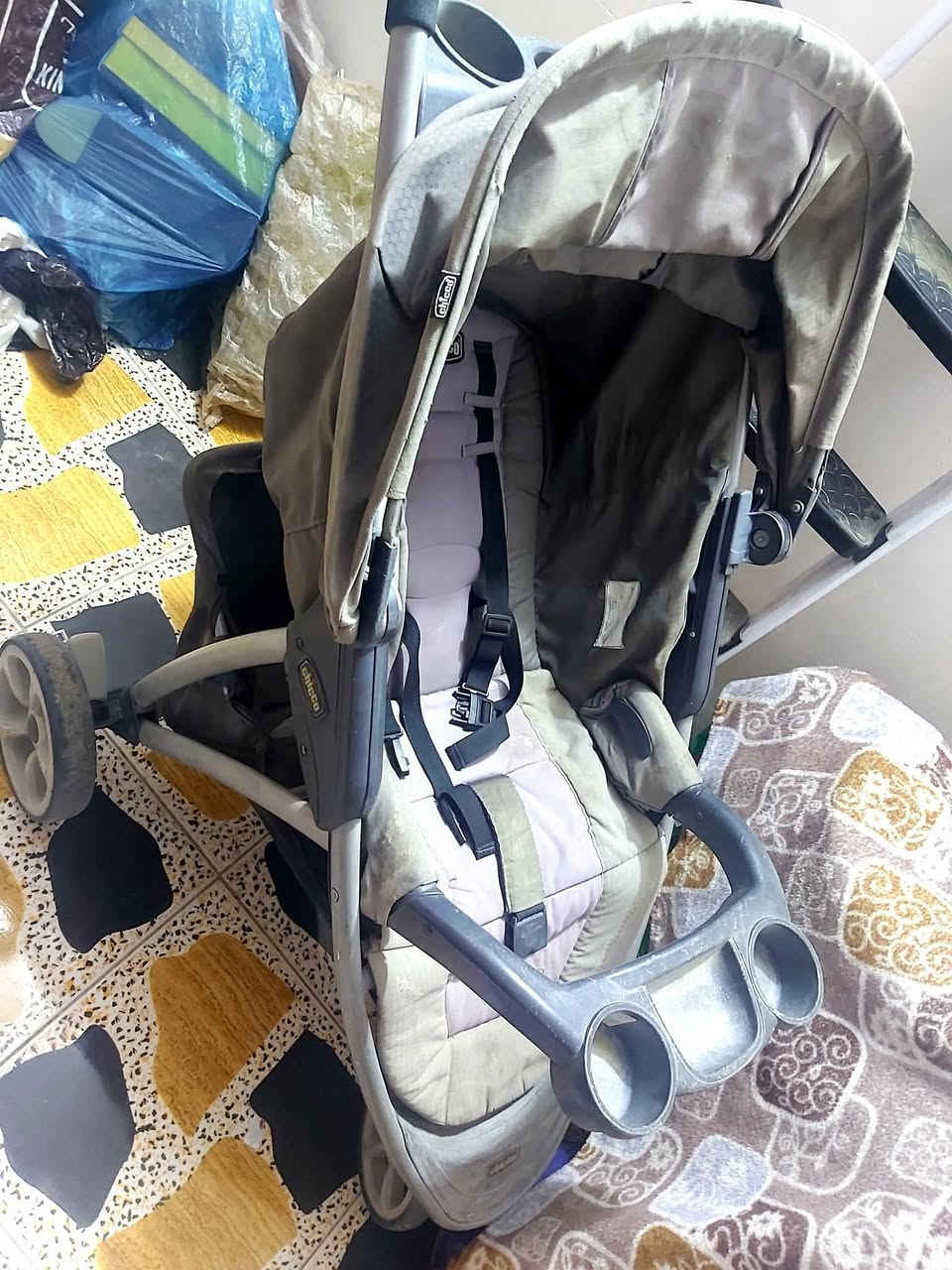 عربانه جيكو بس ضرر بلاستك لون متغير ب٧٥ الف
كركوت ب٣٠ الف .كرسي ب٢٠ الف 
عربانة برتقالي ب١٥ الف 
اخذيه اطفال حذاء بالفين


**إذا كنت صاحب هذا الإعلان وتريد حذفه لأي سبب، رجاءا أرسل رسالة إلى الدعم الفني**