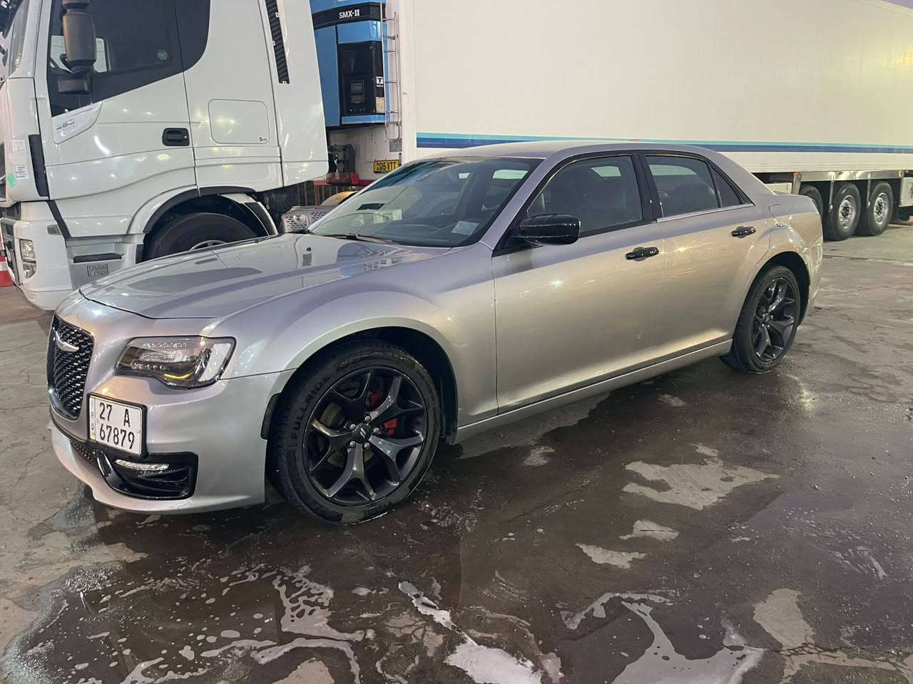 كلايسلر اوباما S 2015 اصل فول مواصفات عدا الفتحة رقم ذي قار دولي بأسمي سيارة جاهزة مكينـة كير حدادة تخم تاير وارد امريكي حادث بسيط جداً بدون دواخل بدون ايرباك بجم كبس بيهه جم قطعة رش جمالية اثر جراد فقط السعر 160$ 
 للبيـع مكاني البصرة الجمهورية ه‍ ***********
