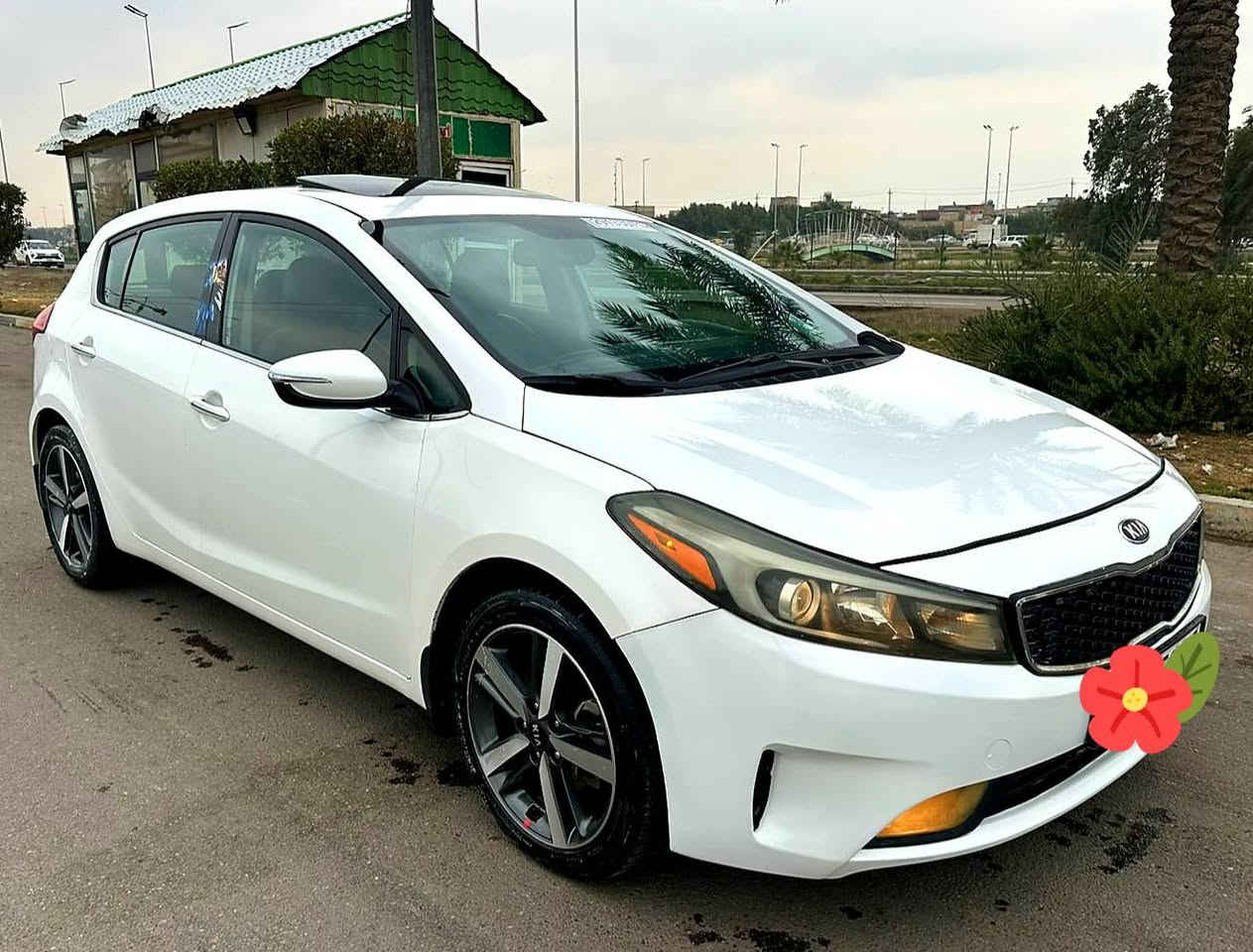 السلام عليكم سياره كيه فورتي موديل 2018وارد امريكي مواصفات فول واحد على واحد محرك 2000سياره جاهزه حلوه محرك كير صدر تبريد تخم تاير مكفولة رقم اربيل تحويل مباشر حادث سياره بنيد وجاملغ العنوان بغداد الامين شارع نواب سعر 102$بيه مجال بصيط النتصال ***********
