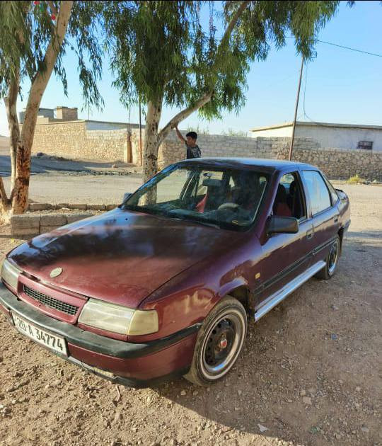 فكتره حجم.. 16.. موديل.. 92.. رقم دياله بسمي اني الشرعي محرك وكير شرط بل باكيت سياره جاهزه ماناقصه شي.  وترهم مرواس تكسي حسب القناعه سعرهه  $$ 35 الرقم... ***********...  متواجد ؏ فيس
