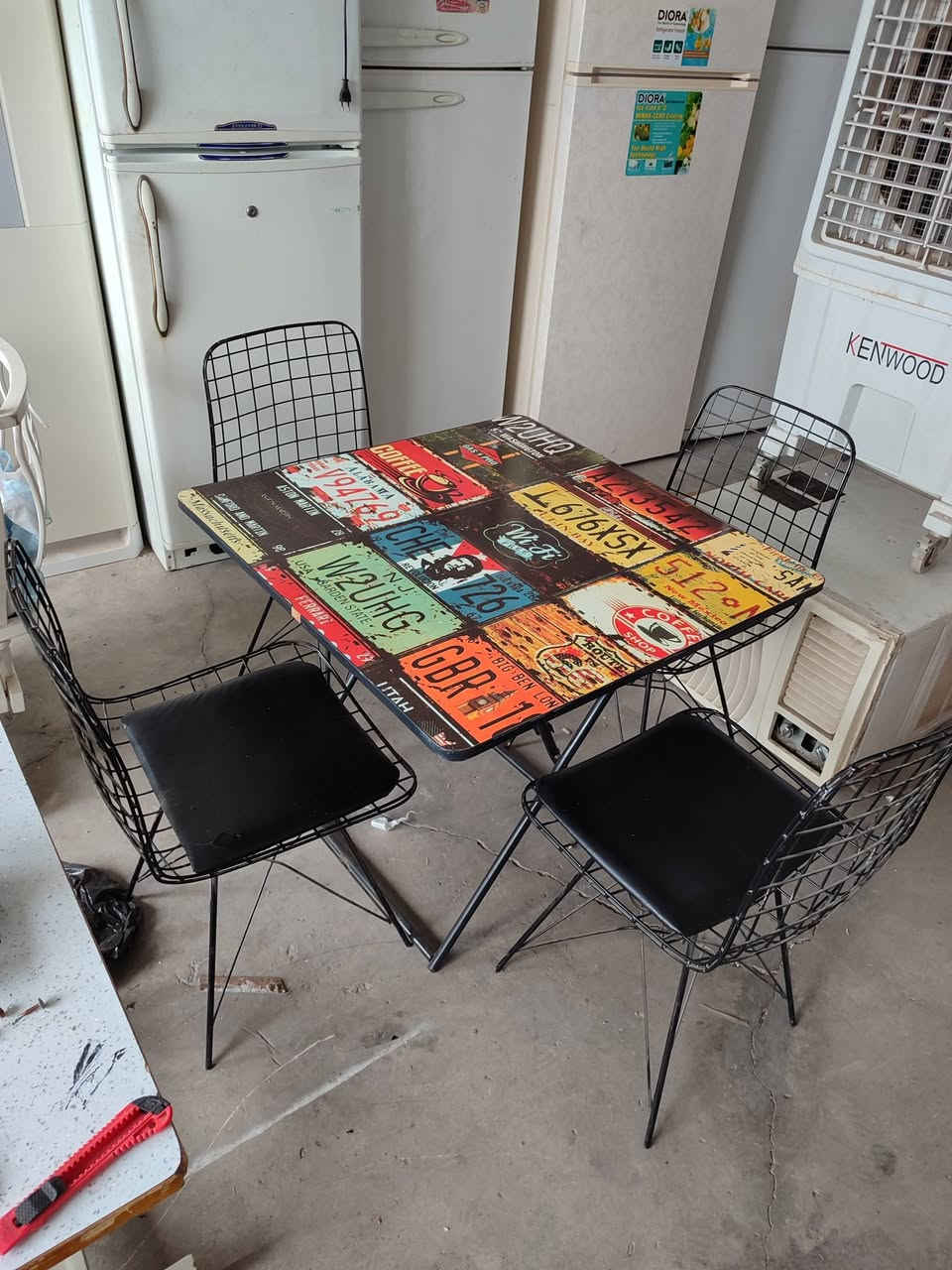 مجموعة اغراض لبيع كل نظيف وجديد شرط النظافه نبيع ونشتري ونراوس عندك اي شي دزه خاص او عل واتس اب واني بل خدمه ***********
