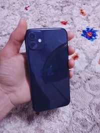 ايفون ١١ ذاكره ٦٤ مبدل شاشه وبيه فطر فيس ايدي شغال بطارية ١٠٠ ميصرف شح...