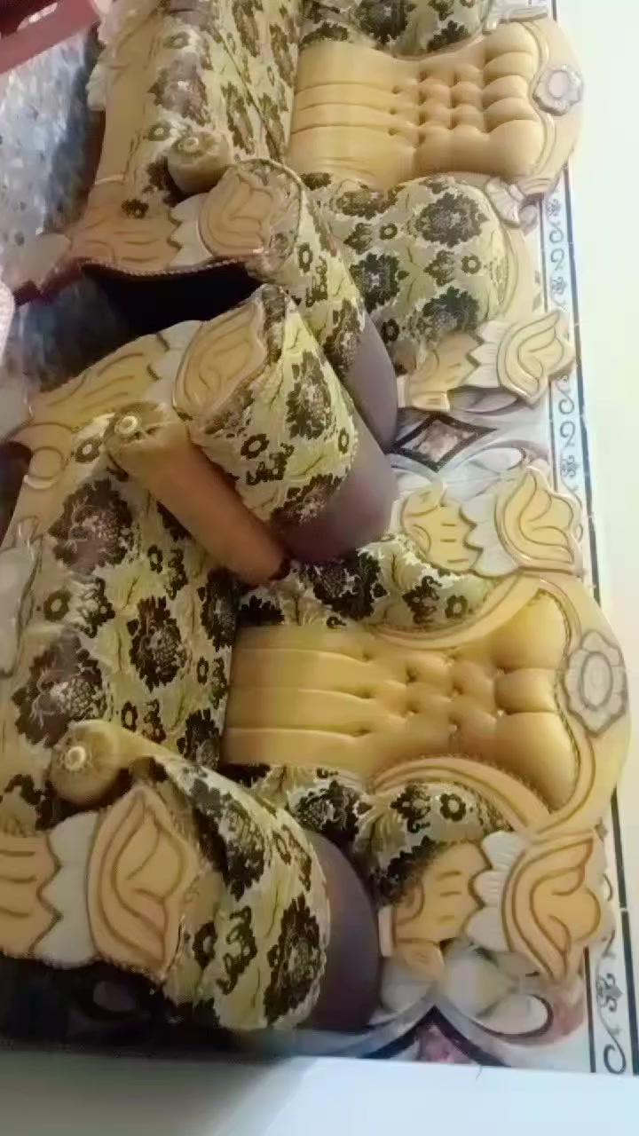 تخم قنفات 10 مقاعد نضافه 90 بل 100
السعر 500 مكان حله


**إذا كنت صاحب هذا الإعلان وتريد حذفه لأي سبب، رجاءا أرسل رسالة إلى الدعم الفني**