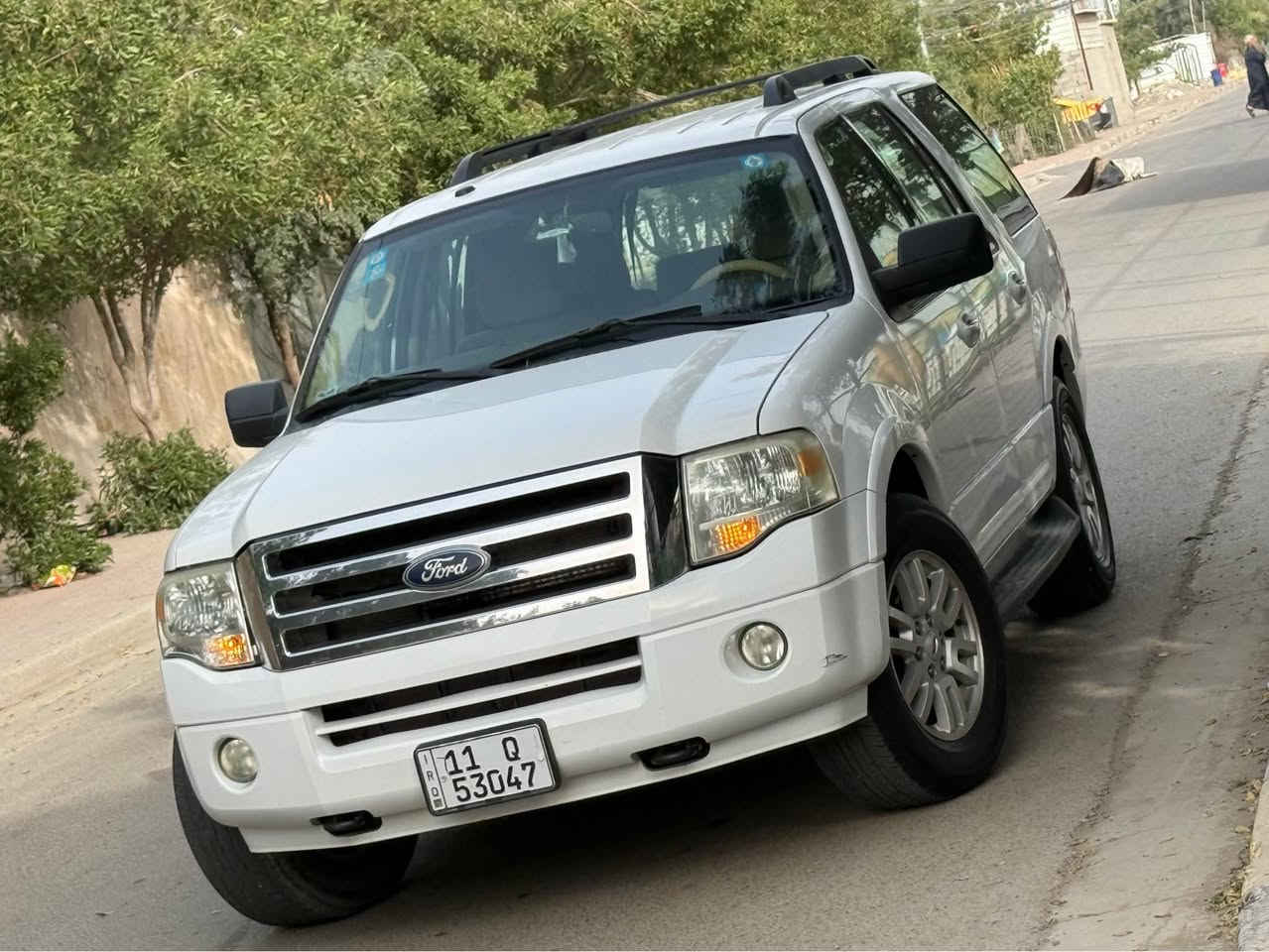 اكسبديشن 2011 خليجيه 
ماشيه128 الف 
مكفوله بدون صبغ بدون بارد 
كير ومحرك كفاله 
تبريد 3قطع 7راكب 
تبريد ثلج ❄️ 
تخم تاير ياباني 
صدر جديد زيرو بلادي 
محرك8 سلندر 
للبيع او مراوس السعر 155 ورقه 
بسمي مكاني بغداد *********** الفارس, صلاح الدين
