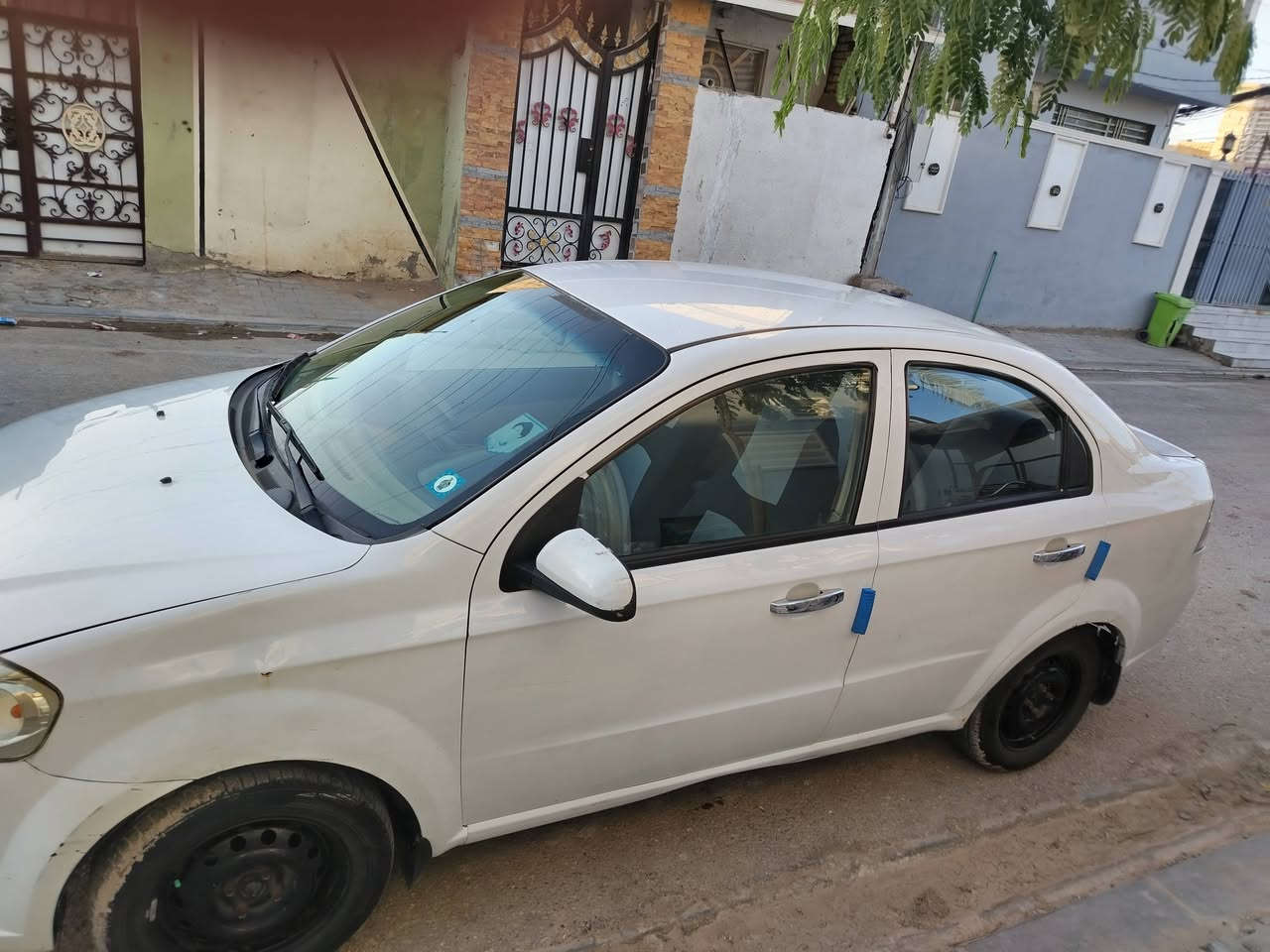 السلام عليكم سياره افيو للبيع مديل ١١  رقمها كربله انكليزي بسمي سياره هزه جديده سنويه ل٣٠  مكفوله فقط   بارد بيها سياره جاهزه كير مكينه  تخم تاير غرفه دوشمه جديده تبريد شغال ثلج 🥶 حداديه كهربايات     كلها جاهزه السعر ٧٣ وبيها مجال  احله من الصوره مكان نجف عسكري مدارس للاستفسار الاتصال على الرقم ***********
