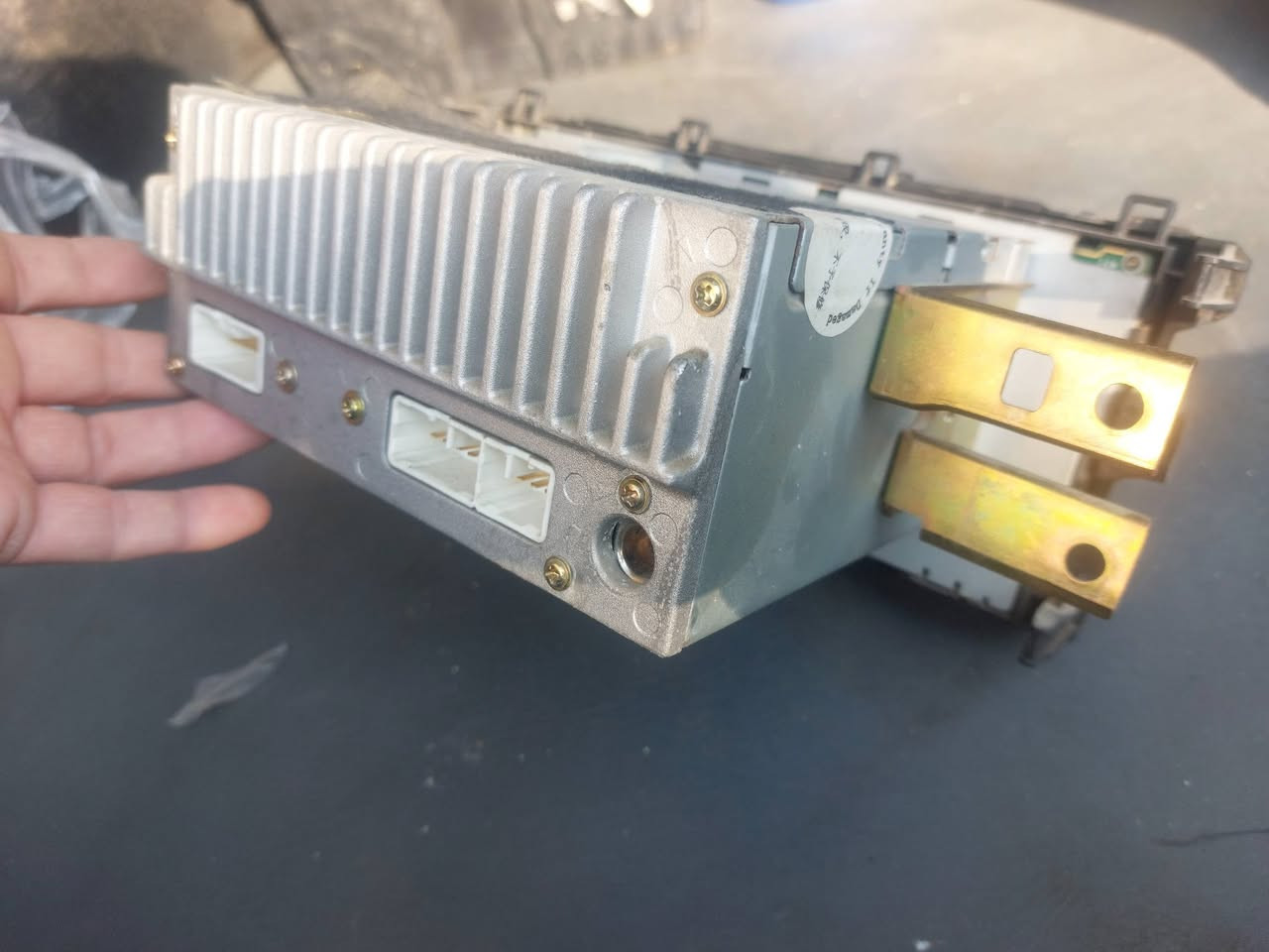 السلام عليكم مسجل بيوايدي اصلي ع الفحص سبب البيع التبديل بشاشة 
وعقل الكير اصلي هم ع الفحص سبب البيع اشتريت واحد ثاني وطلع سبب الكونترول الكير مو العقل 
العنوان شهداء البياع خابر وتدلل
 ***********
