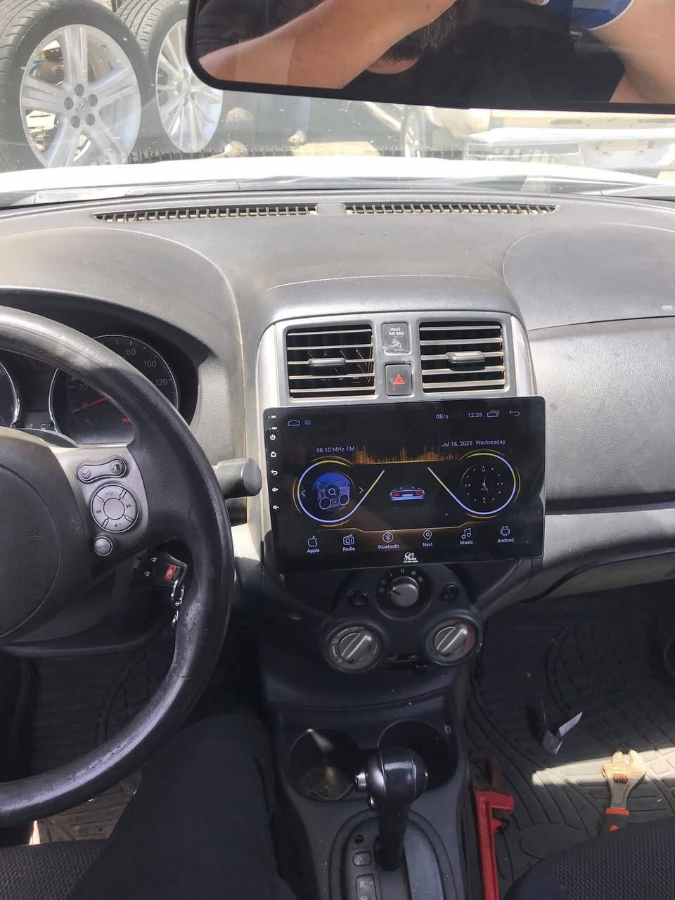 ‎نيسان فيرسا موديل 2012 رقم سليمانيه جديد هزه
‎جديد بس سنويه منتهى سياره ماشيه 170 

‎وارد امريكى حادثها  جاملغ و بونيت بس تبديل و جاملغ سايق تبديل امريكا بدون داخل 

‎مكان سياره اربيل /***********
سعر 94 / مجال
