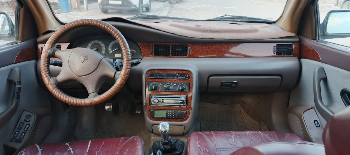 من رخصه الادمن
سمند موديل ٢٠١٢ كرستال مبدل بنيد وجاملغ جهه الراكب وطخه بكنر الجنطه موضح بالصور سنويه ساقطه قبل ٩ ايام راعيها يريد تحويل سعر ٤٢ وبيها مجال حگ الجيه 
***********
