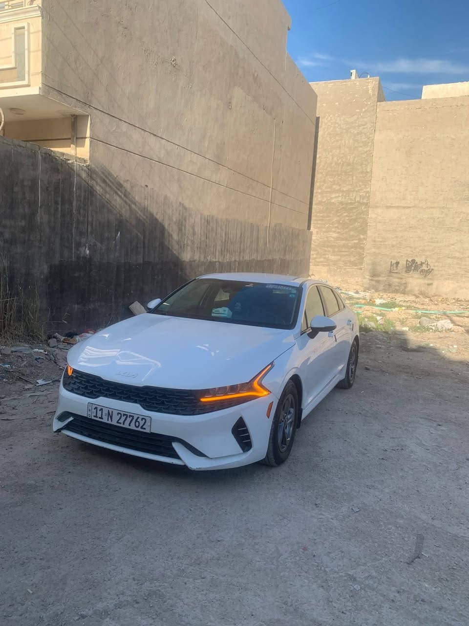 السلام عليكم K5 للبيع موديل ٢٠٢٣ رقم بغداد بسمي سنويه جديده سياره ضربتها كلش بسيط مثل ماواضحه بالصوره السياره تيربو 16
السعر ١٧٠
العنوان الغزاليه 
هاتف ***********
