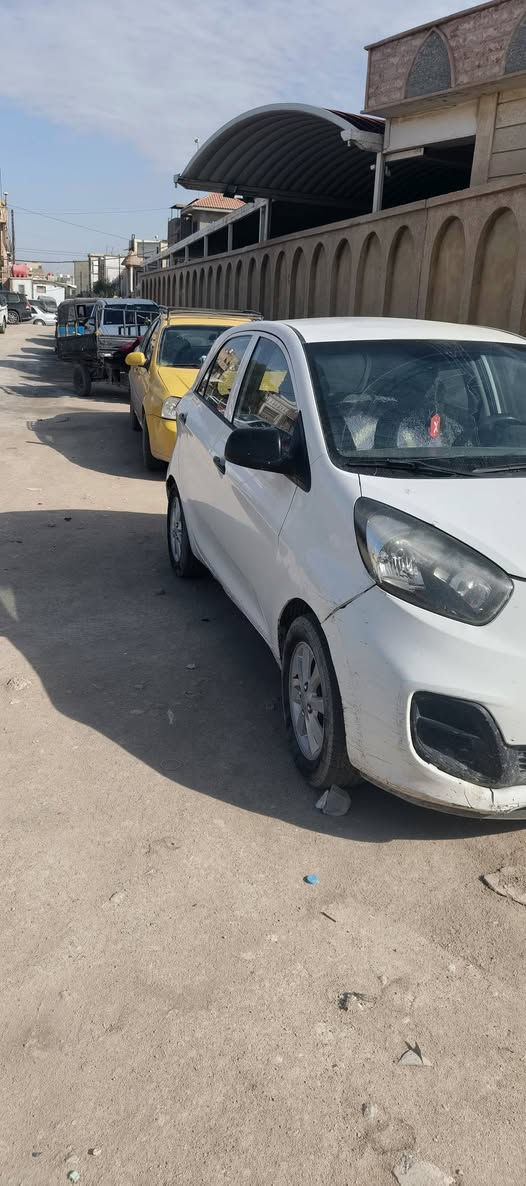 كيه بيكانتو 2015وارد خليجي كفاله ضربه وصبق وتبديل محرك ،كير حداديه كله جديد رقم بصره  سنويه ،2026سياره جاهزه مانقصه برقي***********
