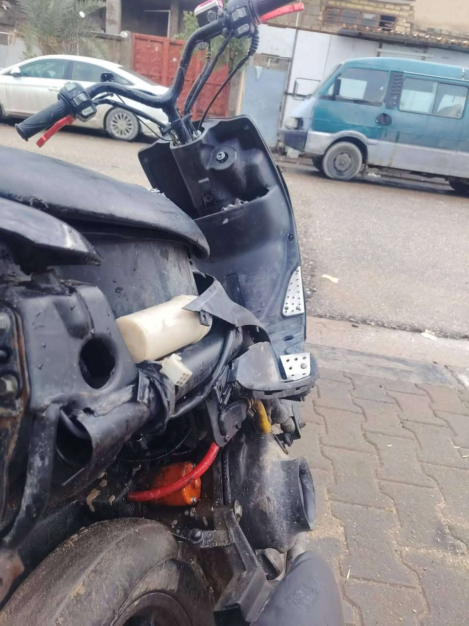 دراجه ماكس عدله للبيع غراضها كامله للبيع مفتوحه محرك 49شلعه ومعدل سعرها 350وبيها مجال وتدللون المكان نجف حي المكرمه الرقم ***********
