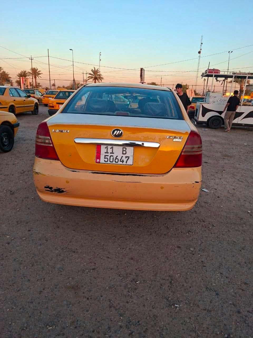 السلام عليكم (مكلف بنشر)سياره ليفان موديل ٢٠١١ سياره كامله مكمله فقط كم خياس بيه مامعمر سياره بيه مكينه وكير  كورلا  كله شغال كهربائيات تدفائ تبريد رقم نكليزي جديد سياره باسمي تحويل ثاني يوم  رقمي    مكاني بغداد حي اور‭***********
