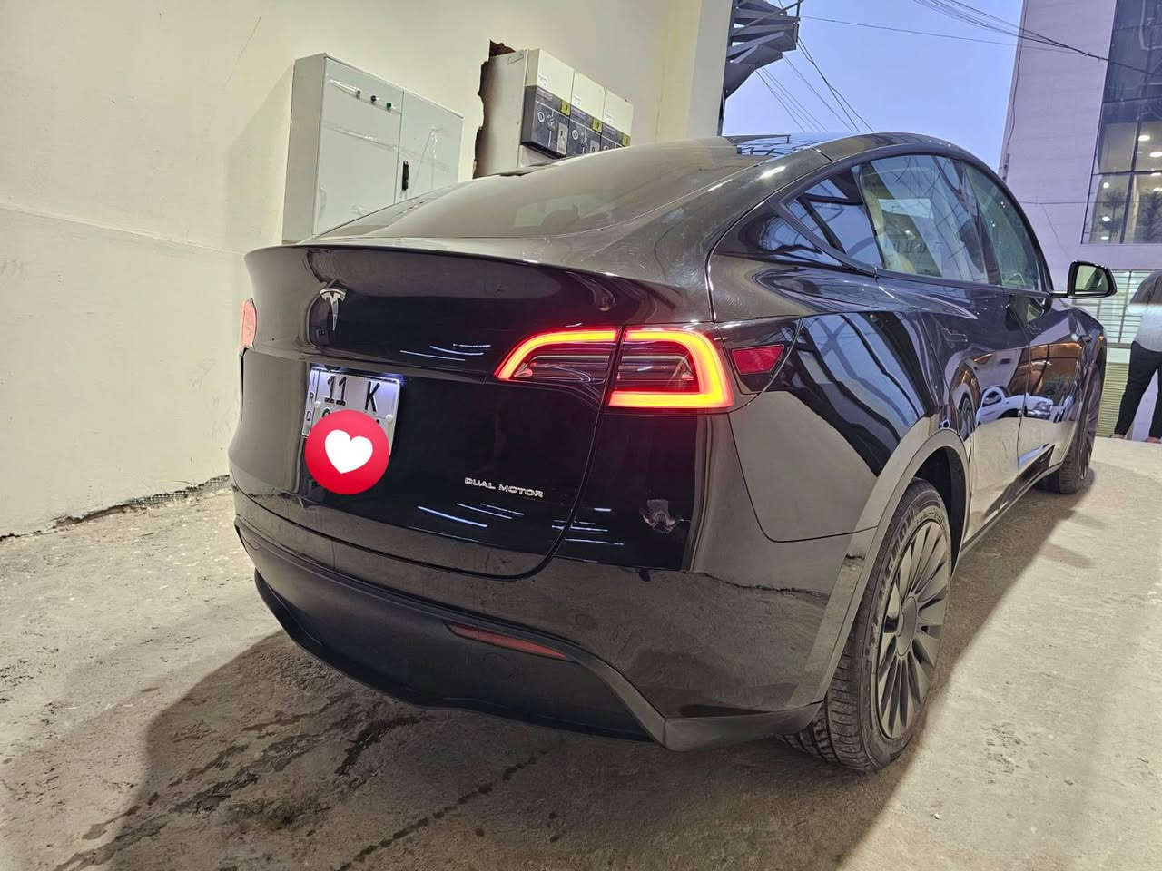 تيسلا مودل Y موديل 2023
Dual Motor Long Range
🔋 المدى الحقيقي تقريباً 480 كم بالشحنة
حادثها بسيط جداً (موضح بالصور)
✔ بدون دواخل نهائياً
✔ الإيرباك الجانبي فقط طاك وتمت المعالجة راجع بلادي
⚙️ جميع الكهربائيات سليمة 100%
🚫 ما بيها أي خلل
🎨 داخلية أبيض (بلاد)
🚗 المواصفات معروفة وكاملة
➕ مع ملحقات:
شاحنة 48 أمبير
أدابتر
🛠️ عليها أدامة كاملة من مركز الباشا
💰 السعر: 21,500
📍 الموقع: بغداد
📞 للتواصل: *********** (واتساب متوفر)
