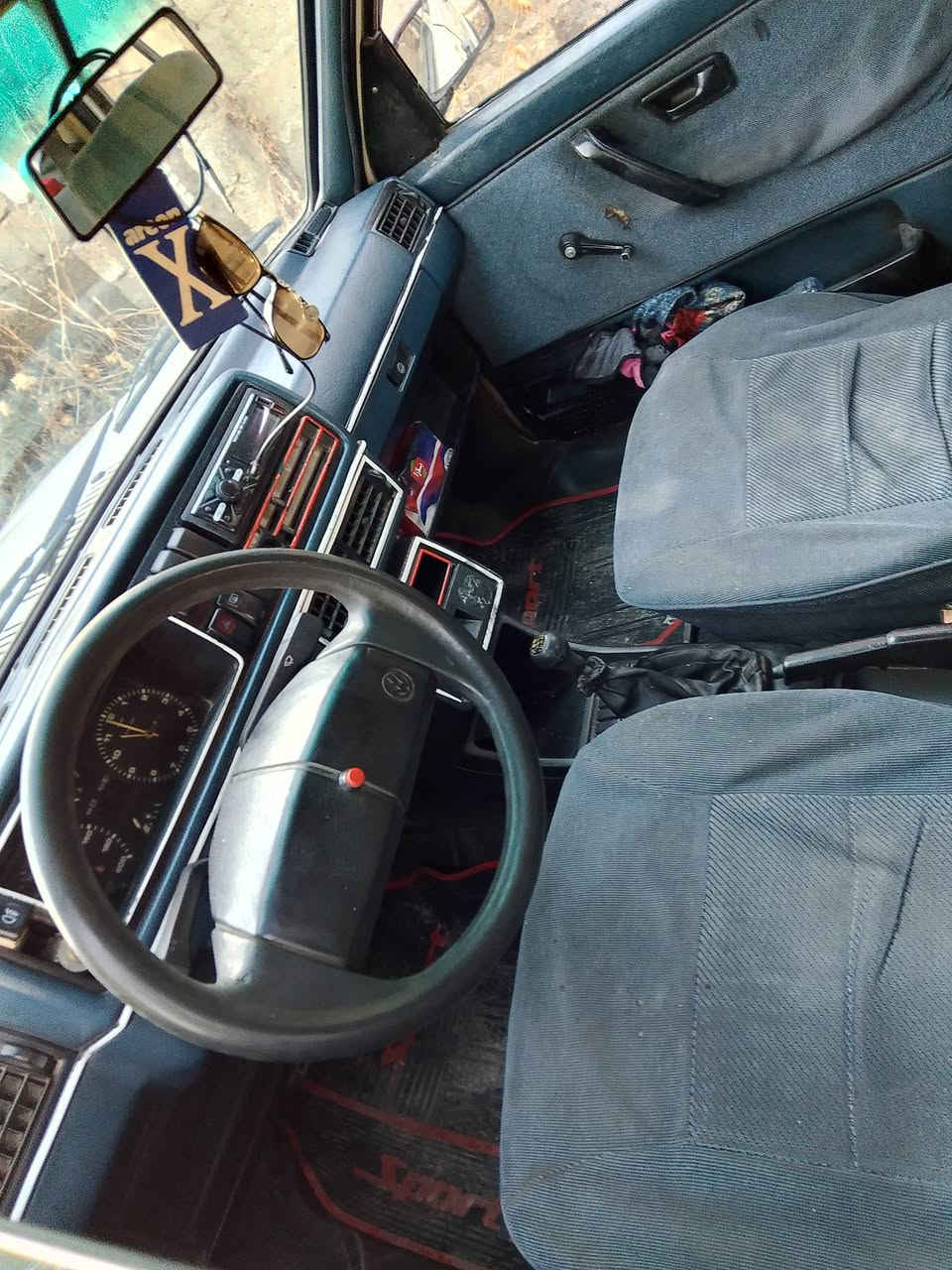 كولف موديل 89شرط الوكاله والتحويل كير شرط محرك بدايه نفخ طخم جديد دبلات جدد ستيرن جديد كاربون بيها  السعر30
***********
