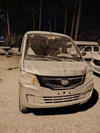 فضي • ٢٠١٣ • باص ١٠ راكب