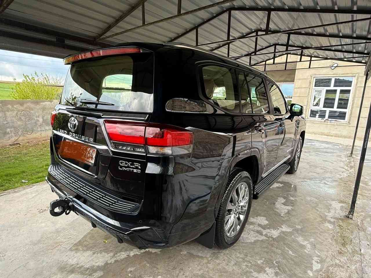 توياتا لاندكروز2024GXRLImited
بدون صبخ بدون تعديل 
كيرمحرك شه رت 
ماشي5كم
3شاشه بصمه شغل 
باب بصمه
فول فول مصفات 1علي 1
سعر700شده مجال
***********
عقره
