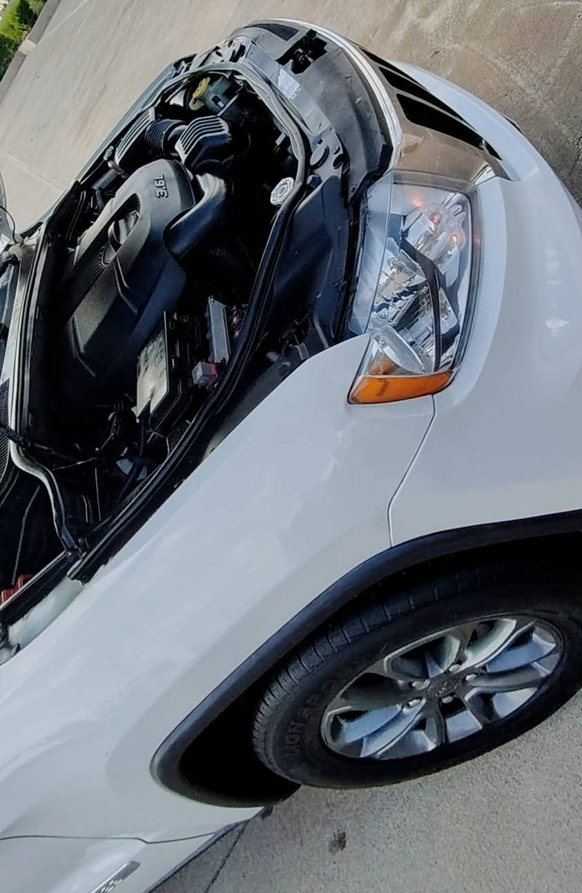 -بصمه 5 سلایت فتحه کشنات ختم
دوا خل جلد اسود مارونی بلاد
لون ابیض ثلجی
-شاشه  كار  كامره دوار حاسه 
تحكم كشنات
-+فول تحكم سترين
 سیاره بی خمس قطع ابیعلک حزام حتا لا دوخ ولا ادوخنی 
-تدفئه +تبريد قطعتين مركزي
-دبل اکسل 4*4
-. سياره كلش جديده تبريد كير مكينه كل شرطممفتوح
-بك لايت lED
- ويل كب  او تخم تاير جدد حتا وياله بلاد بلاك توب

-نضام سبورت +ايكو اقتصاد بنزين كلش 
رقم اربيل بسمي  كله جديد هزه فحص جدد سنويه باسمي  تحويل مباشر
السياره بدون نقص تبارك الرحمن
السعر جوه کل سوک 137قفل اتحدا سوگ بهیج سعر هیج نضافه
عنوان السياره اربيل 
***********  احترامي لكل   صلي عل نبي
