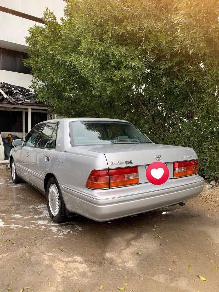 السلام عليكم بلاديه بدون تحوير ماشية ٣٠٠٠٠كم بدون صبغ  افضل لو سيدان ٩٠ أيضا مكفولة وجديدة ماشيه ٧٠٠٠٠كم


**إذا كنت صاحب هذا الإعلان وتريد حذفه لأي سبب، رجاءا أرسل رسالة إلى الدعم الفني**