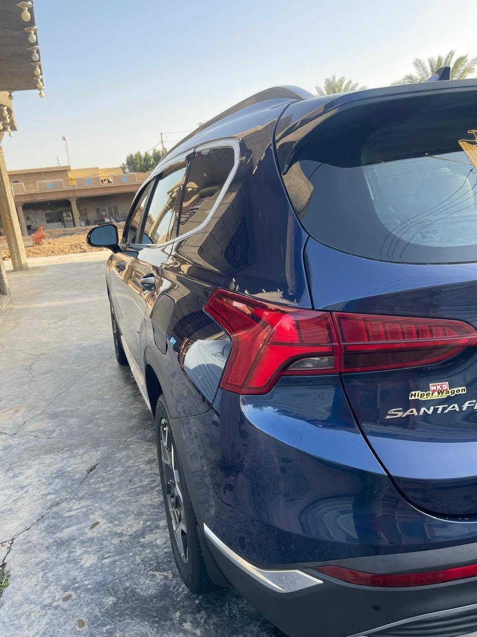 🚗 للبيع  – سانتافي 2023 فول مواصفات كامل أعلى فئة (Calligraphy) 🔥
 Hyundai Santa Fe
موديل: 2023
محرك: 2.5 تيربو 💪
كير: أوتوماتيك 8 سرعات
دفع: دبل (AWD)
حادثهة سقوط شجرة على البانوراما 
🔥 المواصفات (فول كامل بدون أي نقص):
✨ تشغيل عن بعد + بصمة
✨ تحريك السيارة من الريموت (تطلع وتدخل – Smart Parking)
✨ باب خلفي كهرباء (ذكي)
✨ فتحة سقف بانوراما 🌤️
✨ كشنات جلد فخمة جداً
✨ تدفئة وتبريد للكشنات ❄️🔥
✨ ذاكرة مقاعد
✨ مرايا شفط + طي كهرباء
✨ شاشة كبيرة + نظام ملاحة
✨ شاشة عدادات ديجيتال
✨ كاميرات 360 درجة
✨ حساسات أمامية وخلفية
✨ نقاط عمياء + تنبيه وعرض
✨ رادار أمامي + مثبت سرعة ذكي
✨ نظام المحافظة على المسار
✨ نظام التحذير من الاصطدام
✨ نظام بريك طوارئ
✨ تشغيل زر (بصمة)
✨ شحن لاسلكي
✨ نظام صوتي عالي ونقي 🔊
✨ ويلات 19
✨ إنارة LED كاملة
🟢 حالة السيارة: ✔️ أعلى فئة (Calligraphy)
✔️ نظيفة جداً
✔️ استخدام خفيف
✔️ ما تحتاج أي صرف
✔️ جاهزة للاستخدام 
📍 الموقع: (بغداداليوسفية)
💰 السعر: (220) وقابل للتفاوض
📞 الاتصال: ***********)
عمران الغالي بغداد, العراق
