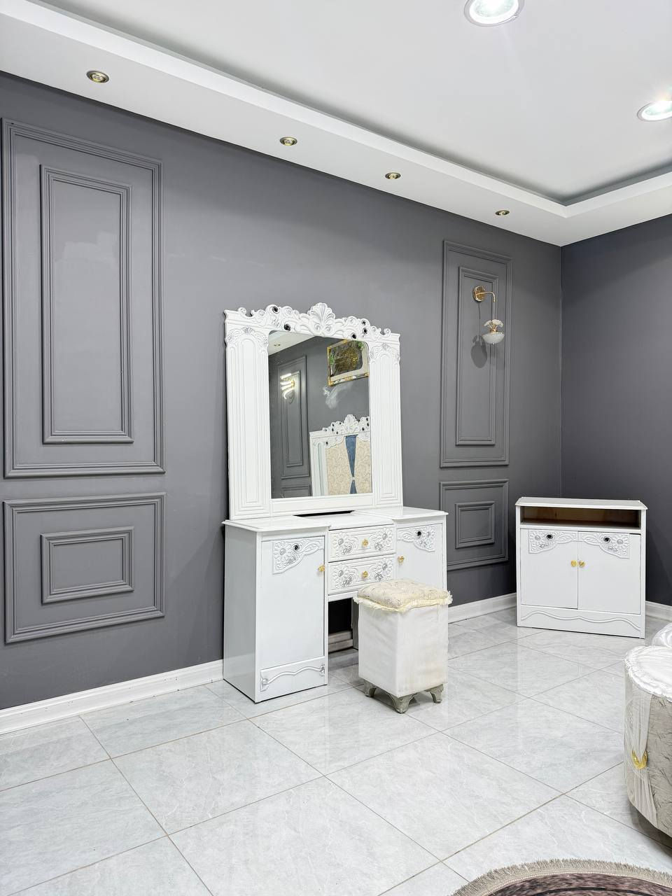 #تخفيض 
975 الف 

#غرف #نجاره #عراقيه 💯💯

تتكون من 7 قطع 
عرض الكنتور 3 و20سم
ارتفاع الكنتور 2 و20سم
السرير بلوك ٦ ارجل
طول السرير 200 سم 
عرض السرير 160 سم 
الضهر براغي
متوفر توصيل مع الشد كافه محافظات العراق 
 #غرفه #نوم #عراقيه
#خاص #عرض #بغداد #حله #كربلاء #نجف
#ديوانيه #كوت #سماوه #ناصريه #بصره #فلوجه 
#رمادي #واسط  #اعماره #قادسيه #دجله #فرات 
متوفر طابوريه 15
الشازلون 50 الف
حسب طلب


**إذا كنت صاحب هذا الإعلان وتريد حذفه لأي سبب، رجاءا أرسل رسالة إلى الدعم الفني**