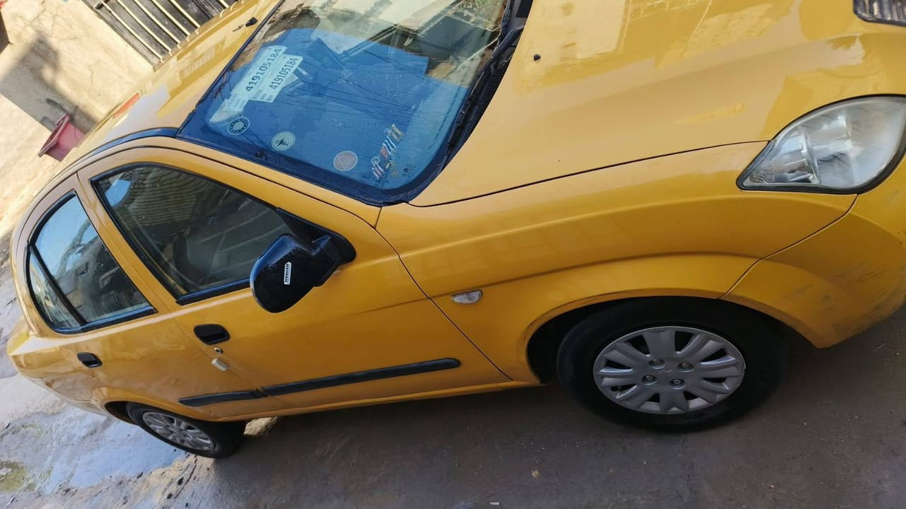 السلام عليكم طيبة للبيع موديل 2015 رقم انگليزي سيارة جاهزة محرك الكير ال 4 بيه خلل بنيد مصبوغ صدر جديد درايم شفت جديد باتري جديد تبريد شغال بس دگمه الحساس عاطله عنوان بغداد ***********
