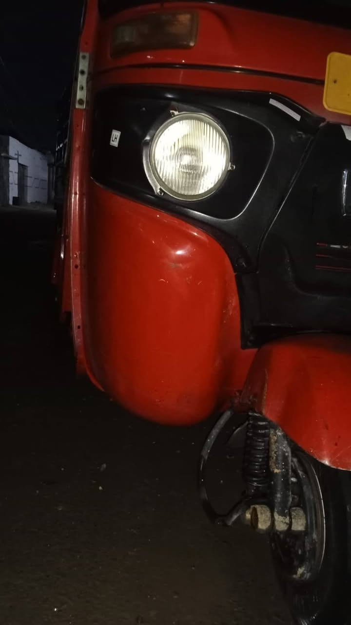 السلام عليكم تكتك 20مكينة مكفولة من التنقيص والتبخير تكتك مال جناي معمرة دوسات الامامية والخلفية تعمير حلو رقم انكليزي بسمي تحويل ثاني يوم اوسويلك عقد مروري وثاني يوم لازم اتحول السعر 6600 رجاء بياع شراي لاتراسل وتكسر بالسعر ترى اسمعك حجاية موزينة بس الجناي اخلي على راسي مدينة الصدر حي طارق الشيشان اتصل وهاي كل تفاصيلها لاتكلي اشبيهة اقر المنشور وبعدين اتصل ***********
